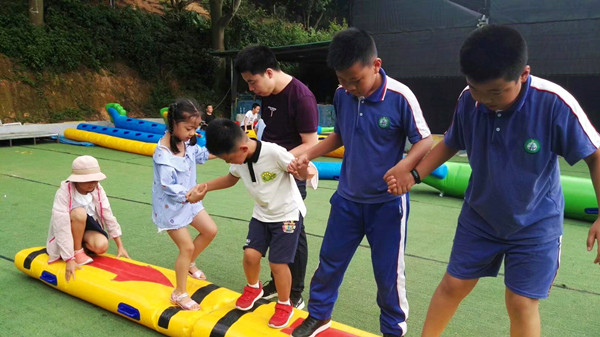 同舟共濟(jì).jpg 同舟共濟(jì).jpg